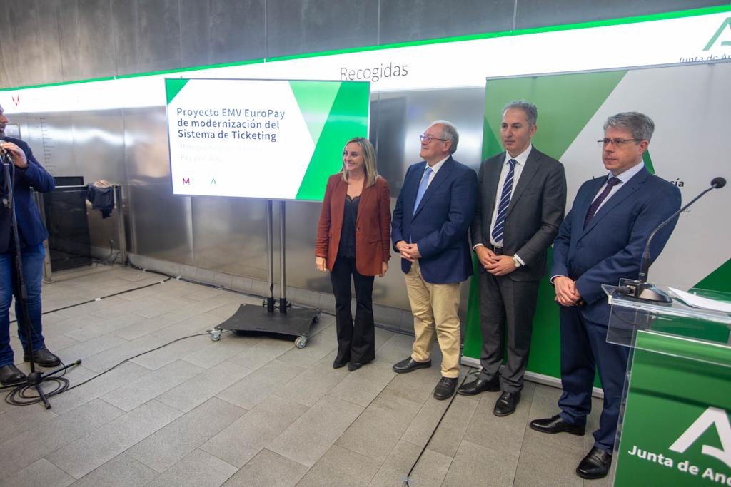 Presentación del nuevo sistema de pago en el metro de Granada