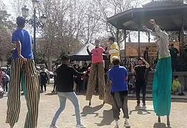 Actividad de la concentración que convocó Redgra el año pasado con motivo del Dïa Internacional contra el racismo y la xenofobia en el Paseo del Salón.