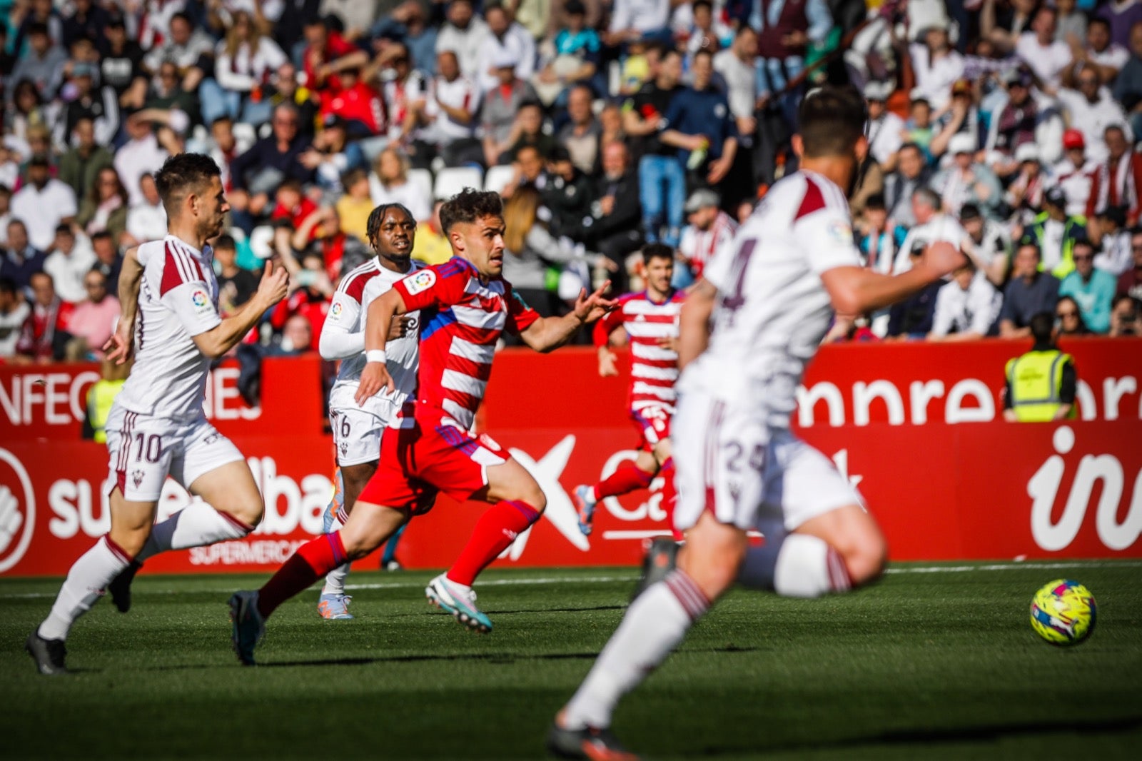 El Albacete - Granada, a pie e campo