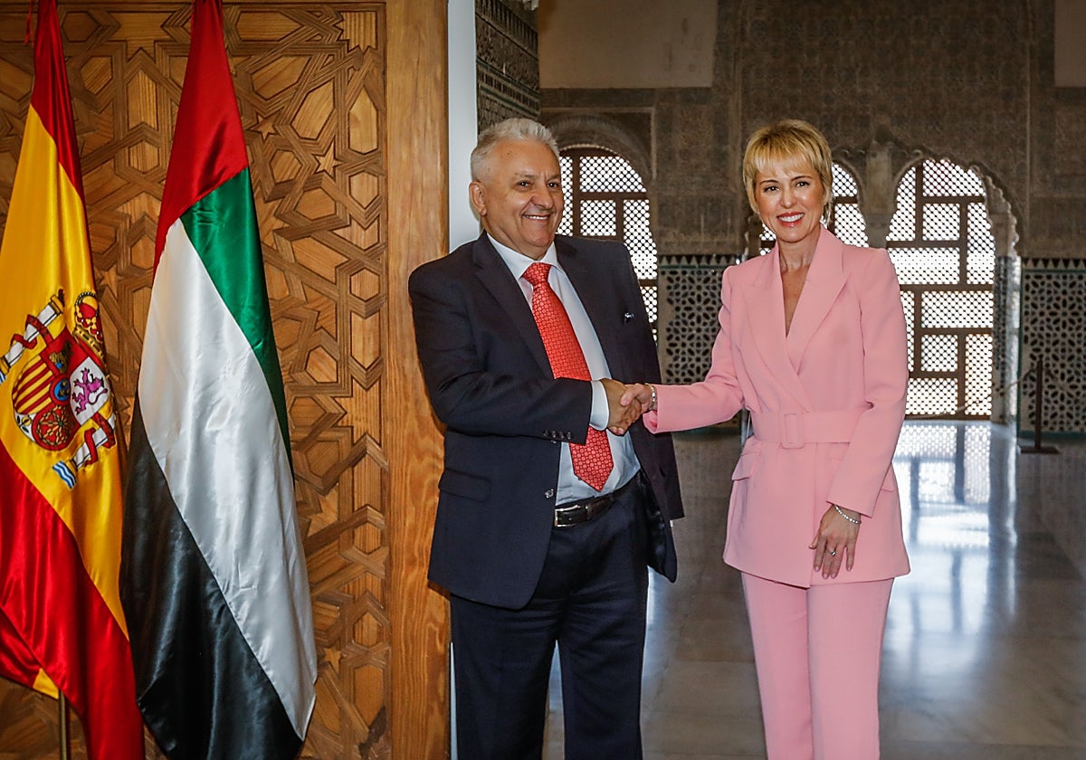 Horst Simon y Carme Artigas, tras la firma del memorando.