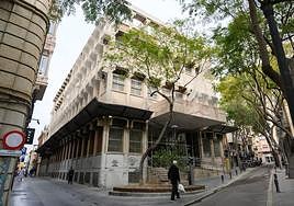 Antiguo edificio de Correos del centro de Almería.