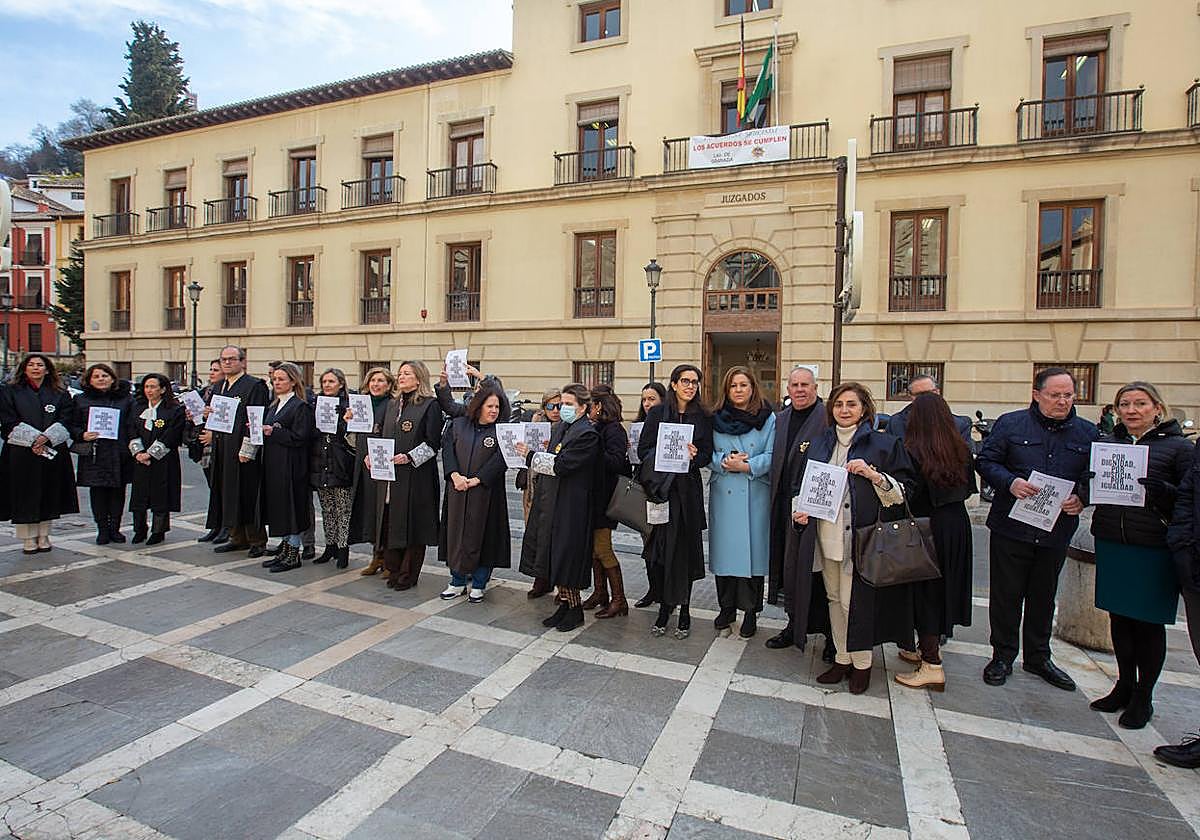 Una de las últimas concentraciones de los Letrados de la Administración de Justicia en Plaza Nueva.