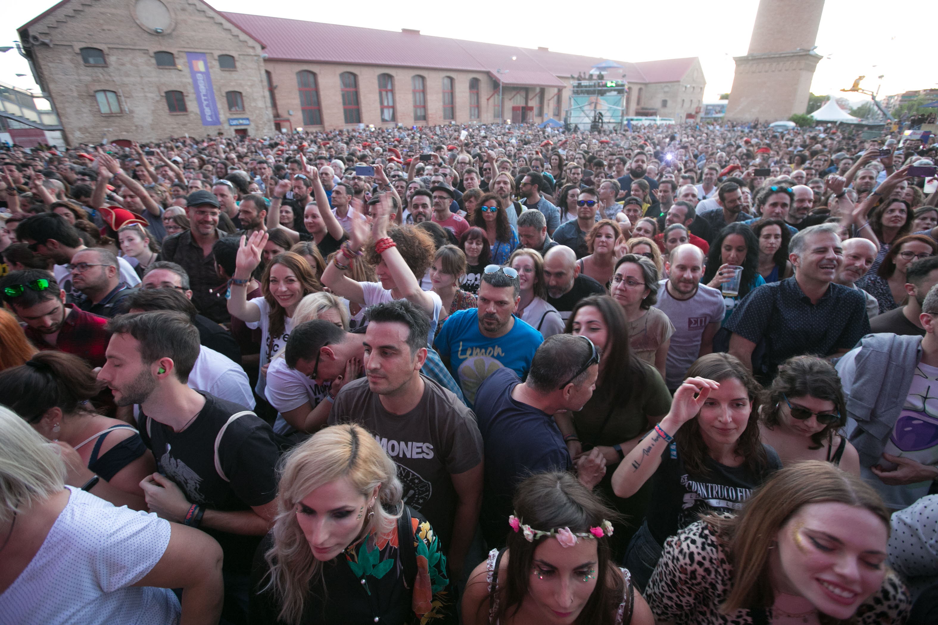 Imagen del público durante la edición de 2019 del Festival En Órbita en Fermasa.