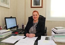 La regidora, en su despacho.