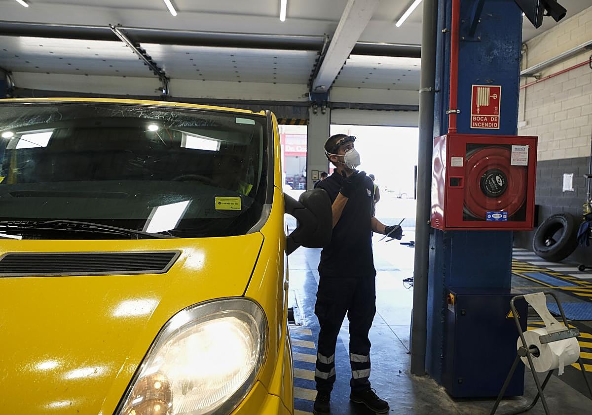 Así es la nueva prueba medioambiental de la ITV que tendrá que superar tu coche.