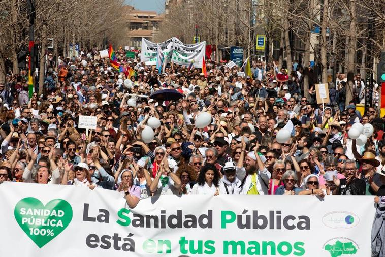 Manifestación por la sanidad pública en Granada.