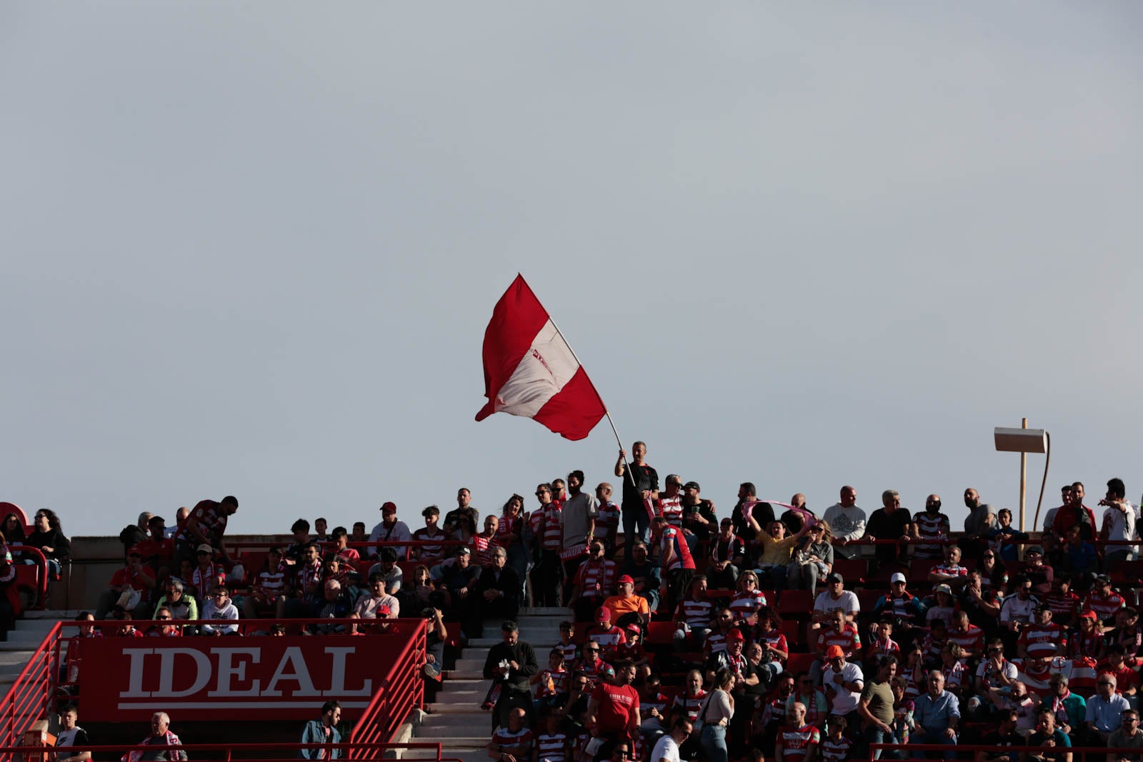 Encuéntrate en Los Cármenes en el Granada-Oviedo