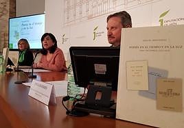 José Luis Ferris, Francisca Medina y Adela Tarifa.