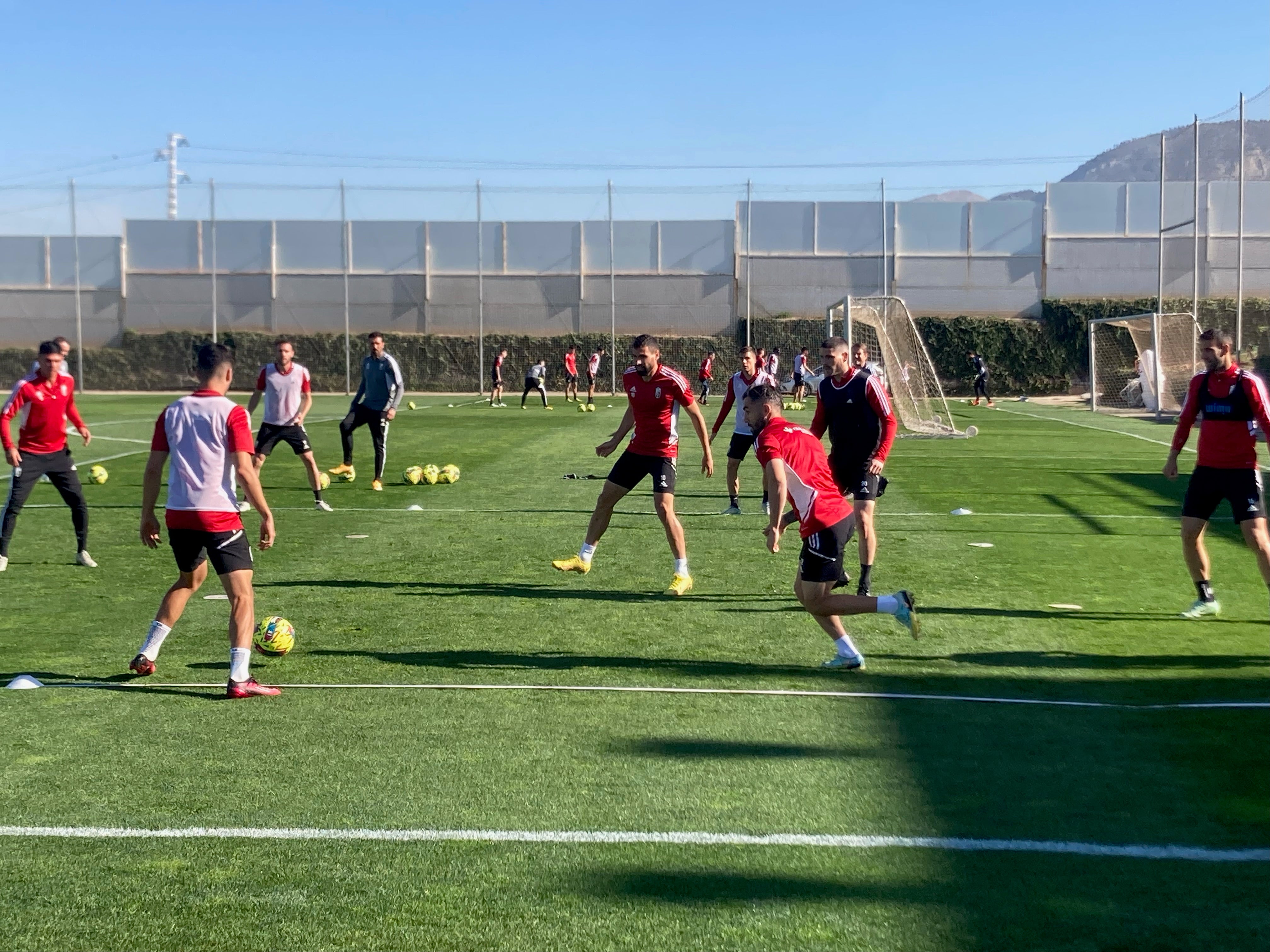Entrenamiento del Granada de este miércoles.