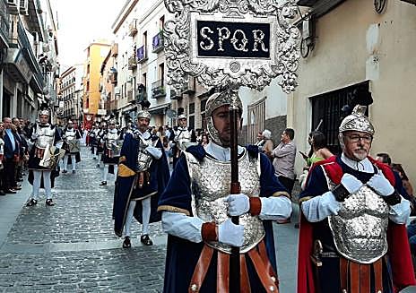 Imagen secundaria 1 - San Ildefonso, epicentro de la devoción, con la Oración en el Huerto