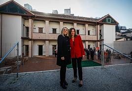 Marifrán Carazo y Rocío Díaz, con la Alhambra de fondo.