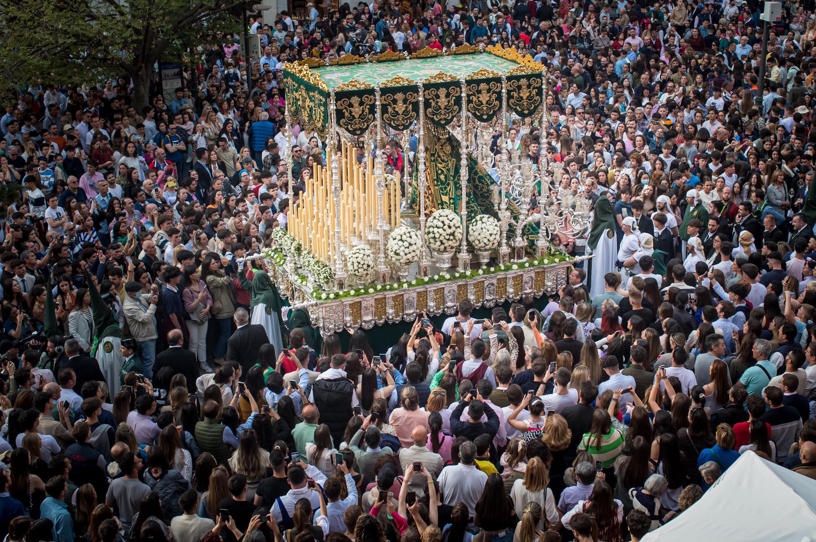 Las mejores imágenes de un Martes Santo de pasión