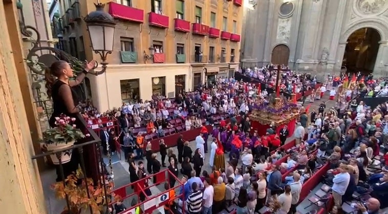 Enmudece las Pasiegas: la saeta al Cirsto de los Gitanos