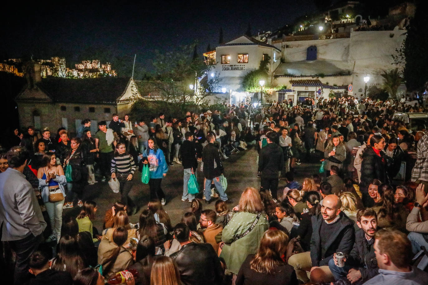 Las imágenes de la madrugada de los Gitanos en el Sacromonte