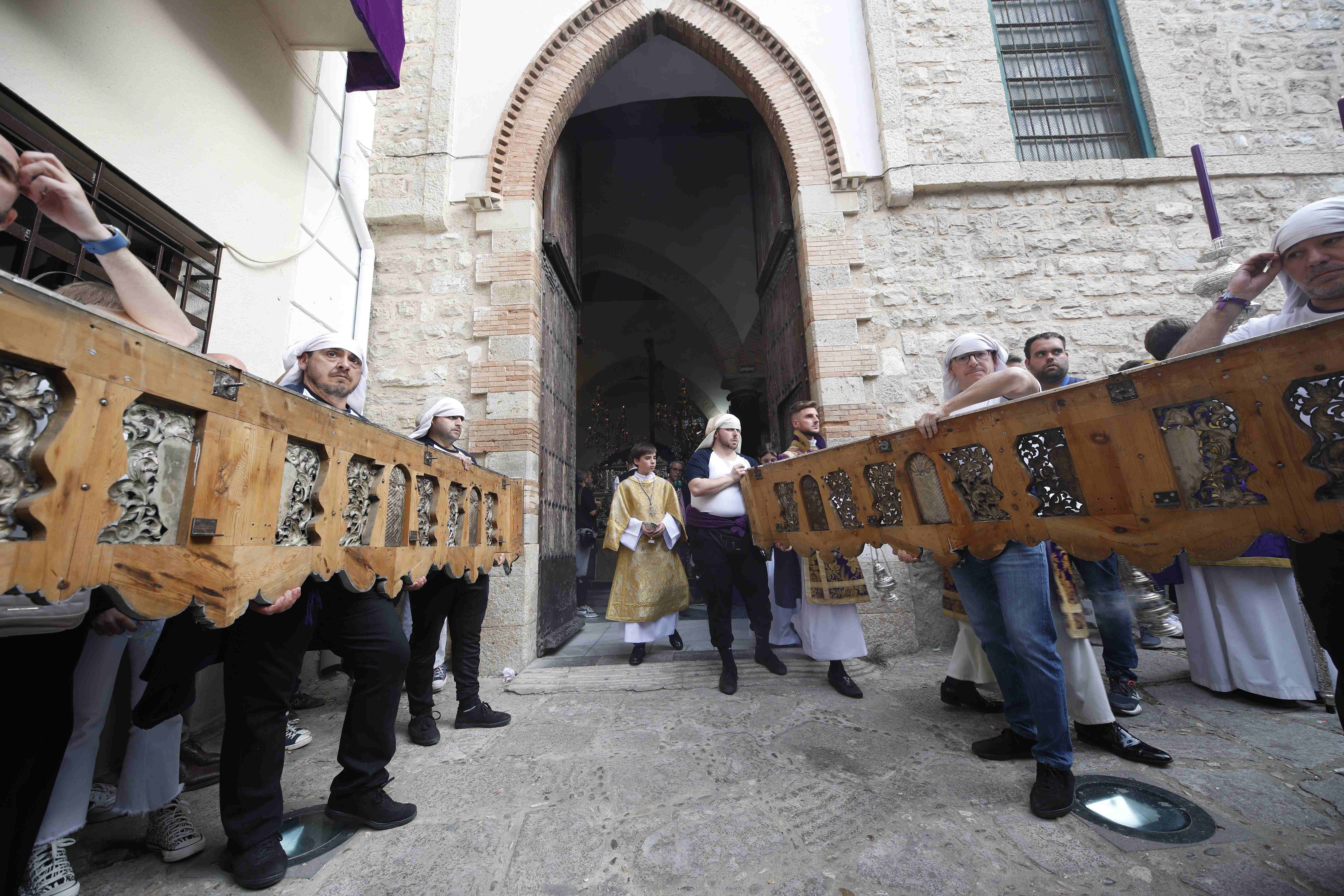 Que clamen las trompetas que el Señor ha sido crucificado