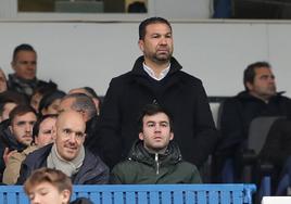 Juan Carlos Cordero, en la grada de La Romareda durante un partido.