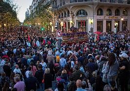 Cristo de los Gitanos deja atrás Gran Vía.
