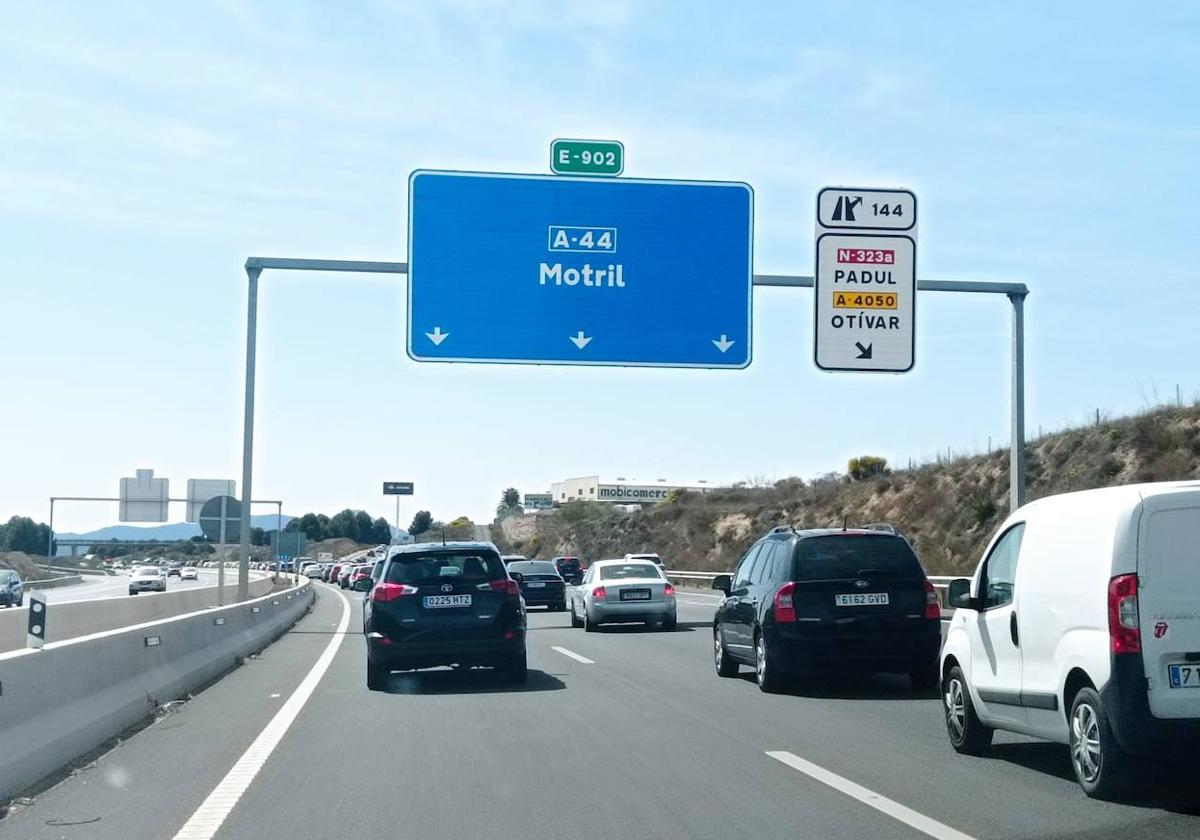 Retenciones hacia la Costa de Granada este Jueves Santo.