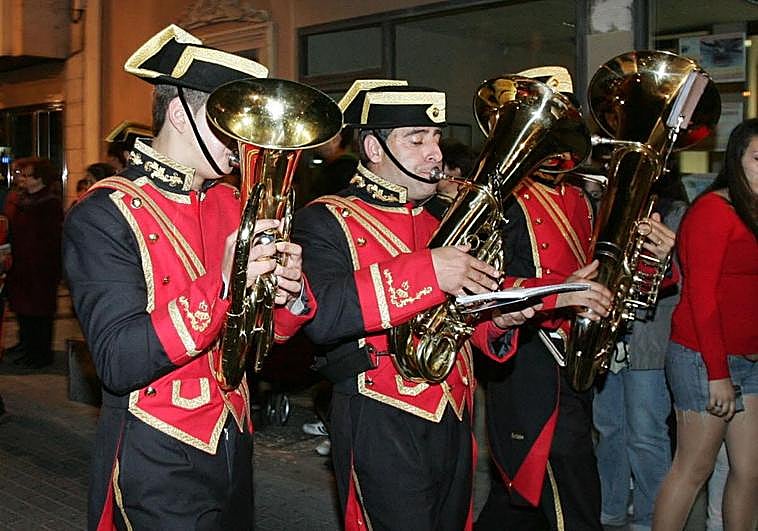 ¿Cuanto cuesta procesional a una Hermandad en la Semana Santa de Almería?