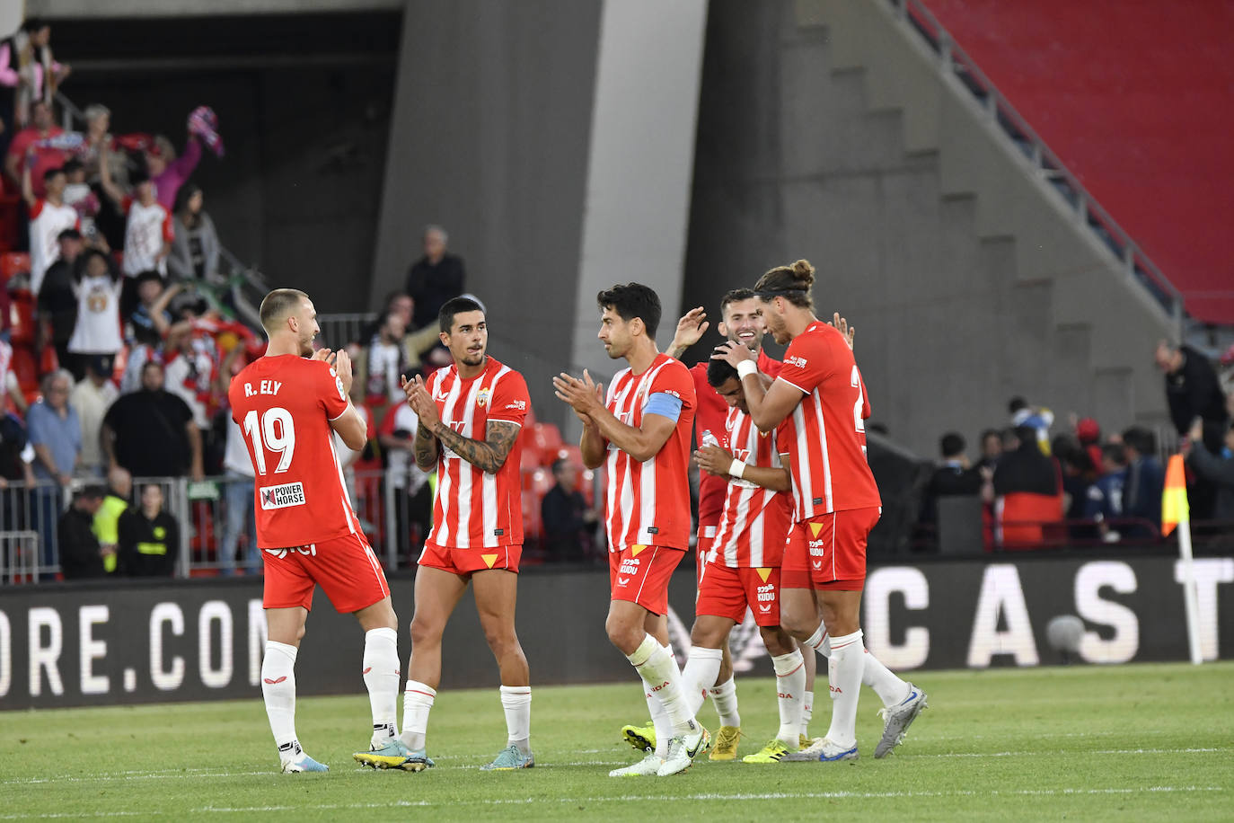 El Almería-Valencia, a pie de campo