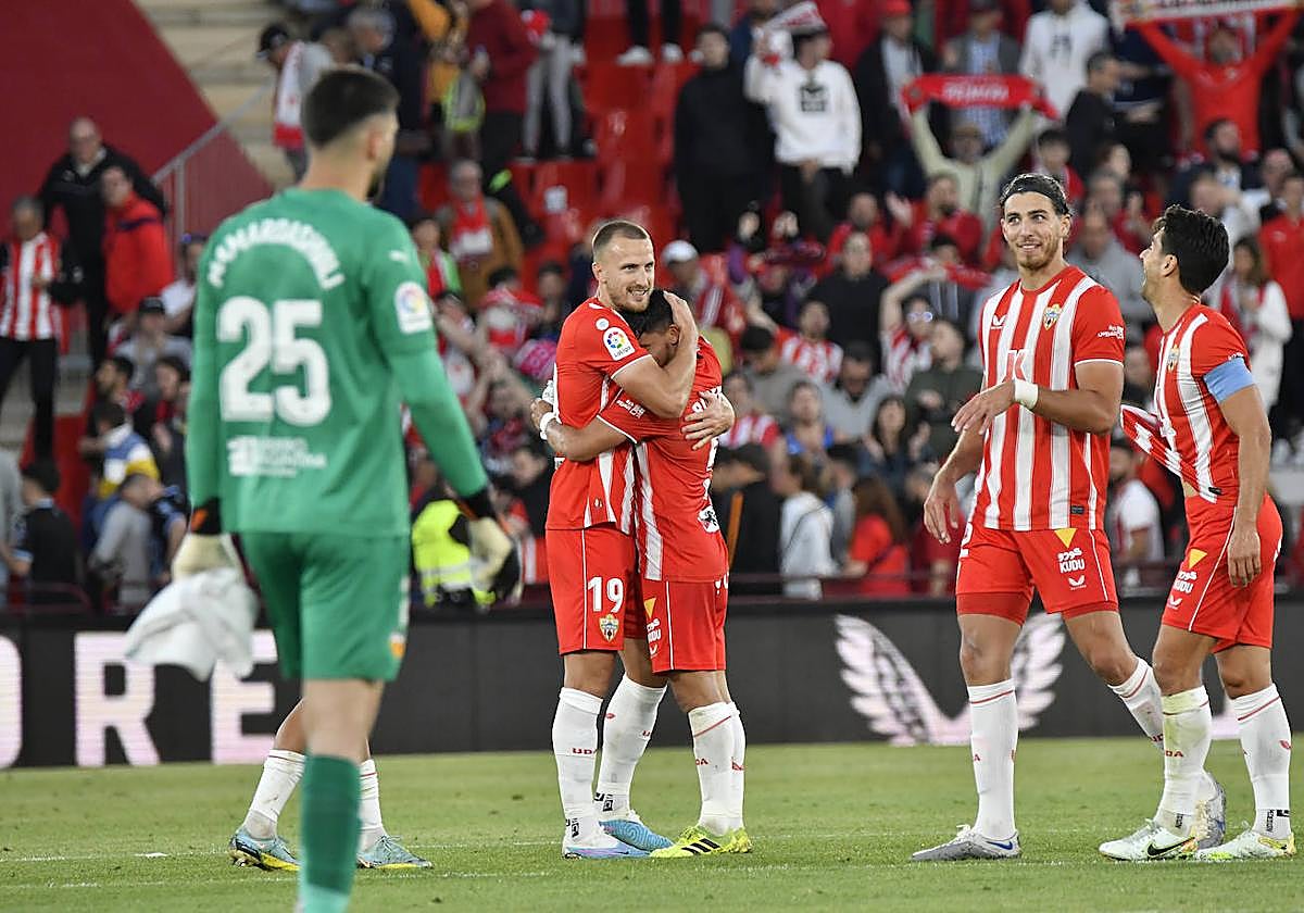 El júbilo rojiblanco contrasta con la desazón valencianista.