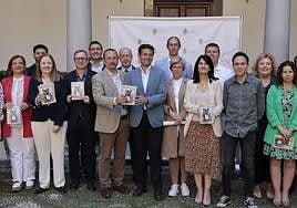 Algunas de las autoridades y organizadores, en la presentación del programa en el Ayuntamiento.