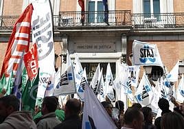 Concentración de delegados sindicales de la Administración de Justicia el pasado miércoles en Madrid.