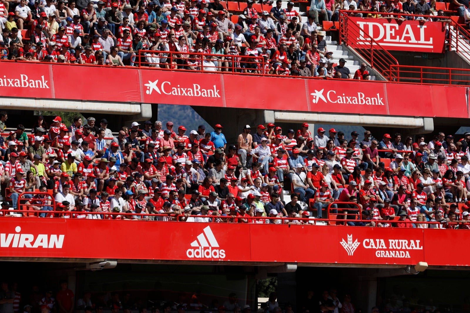 Encuéntrate en Los Cármenes en el Granada-Las Palmas