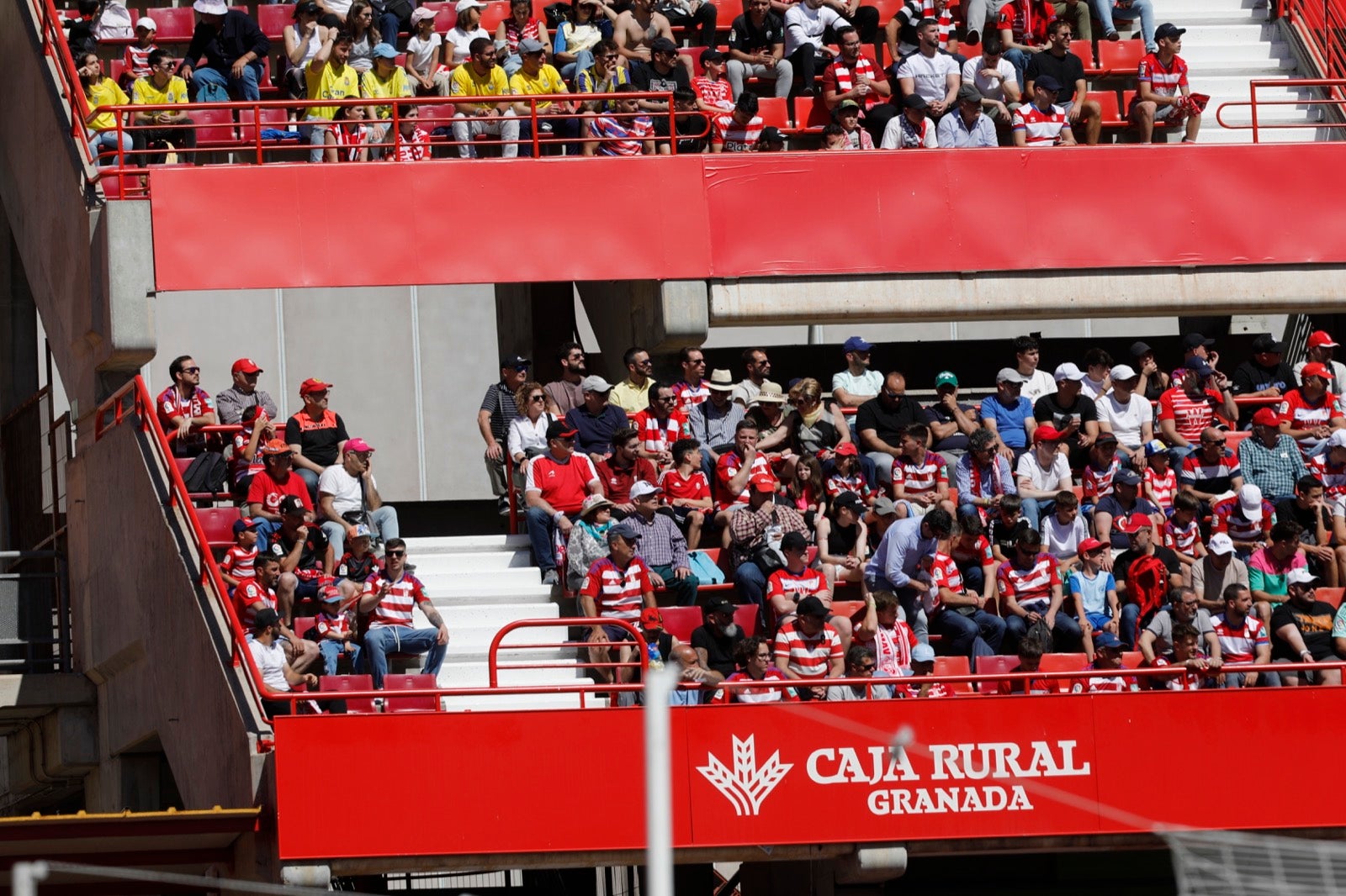 Encuéntrate en Los Cármenes en el Granada-Las Palmas