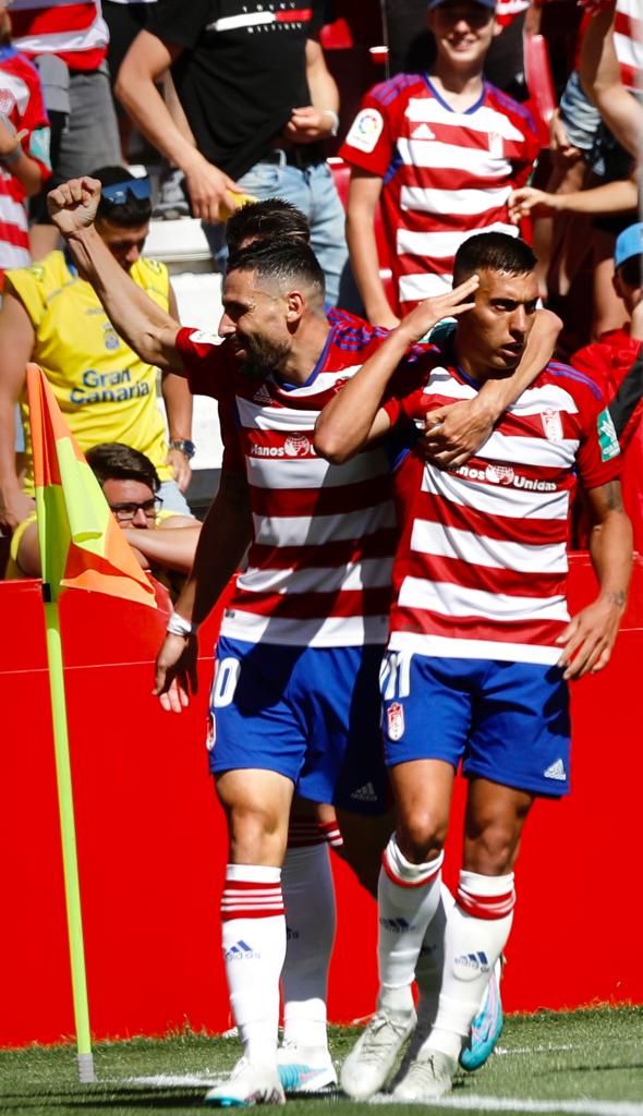 El triunfo del Granada ante Las Palmas, a ras de césped