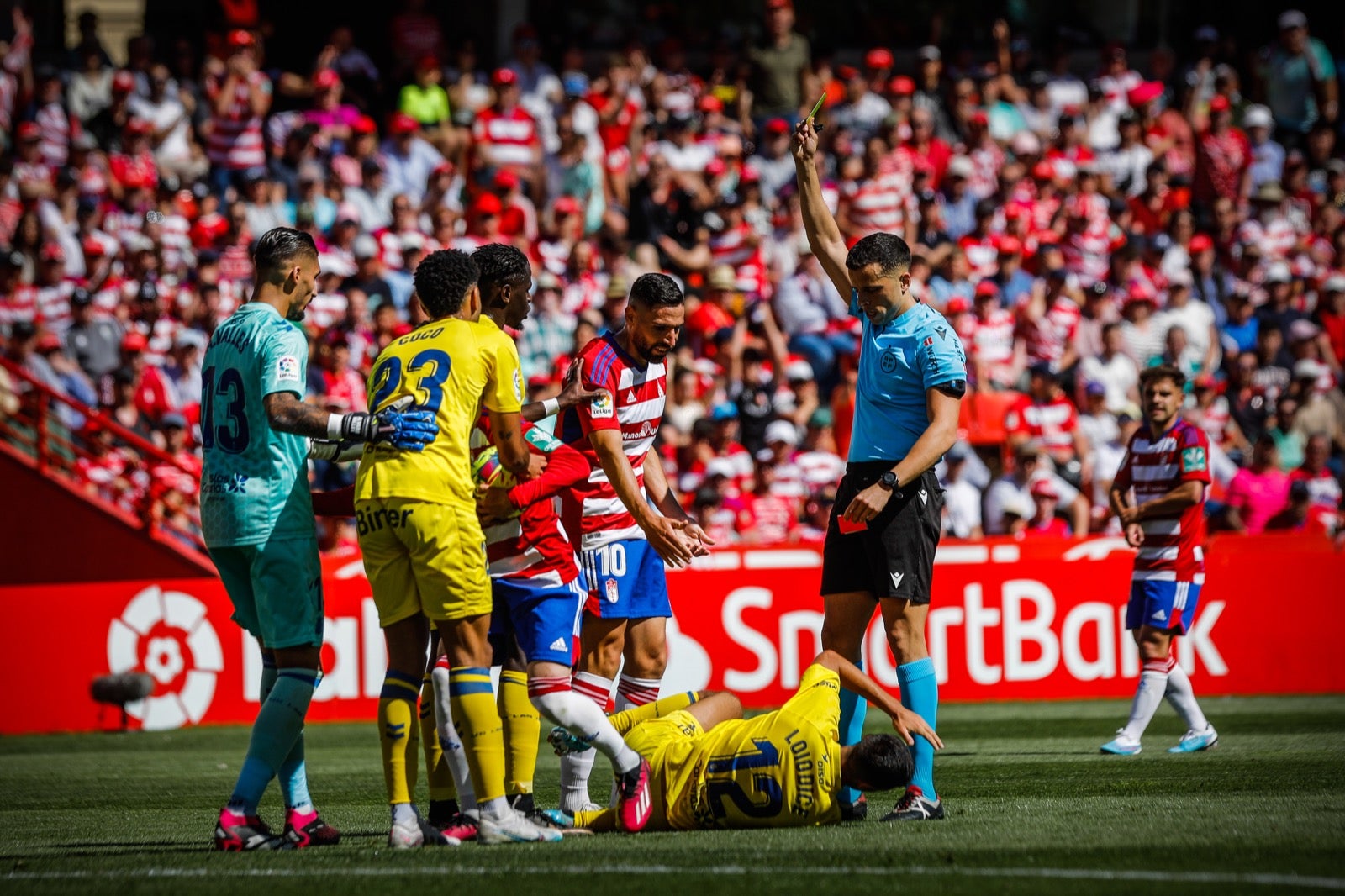 El triunfo del Granada ante Las Palmas, a ras de césped