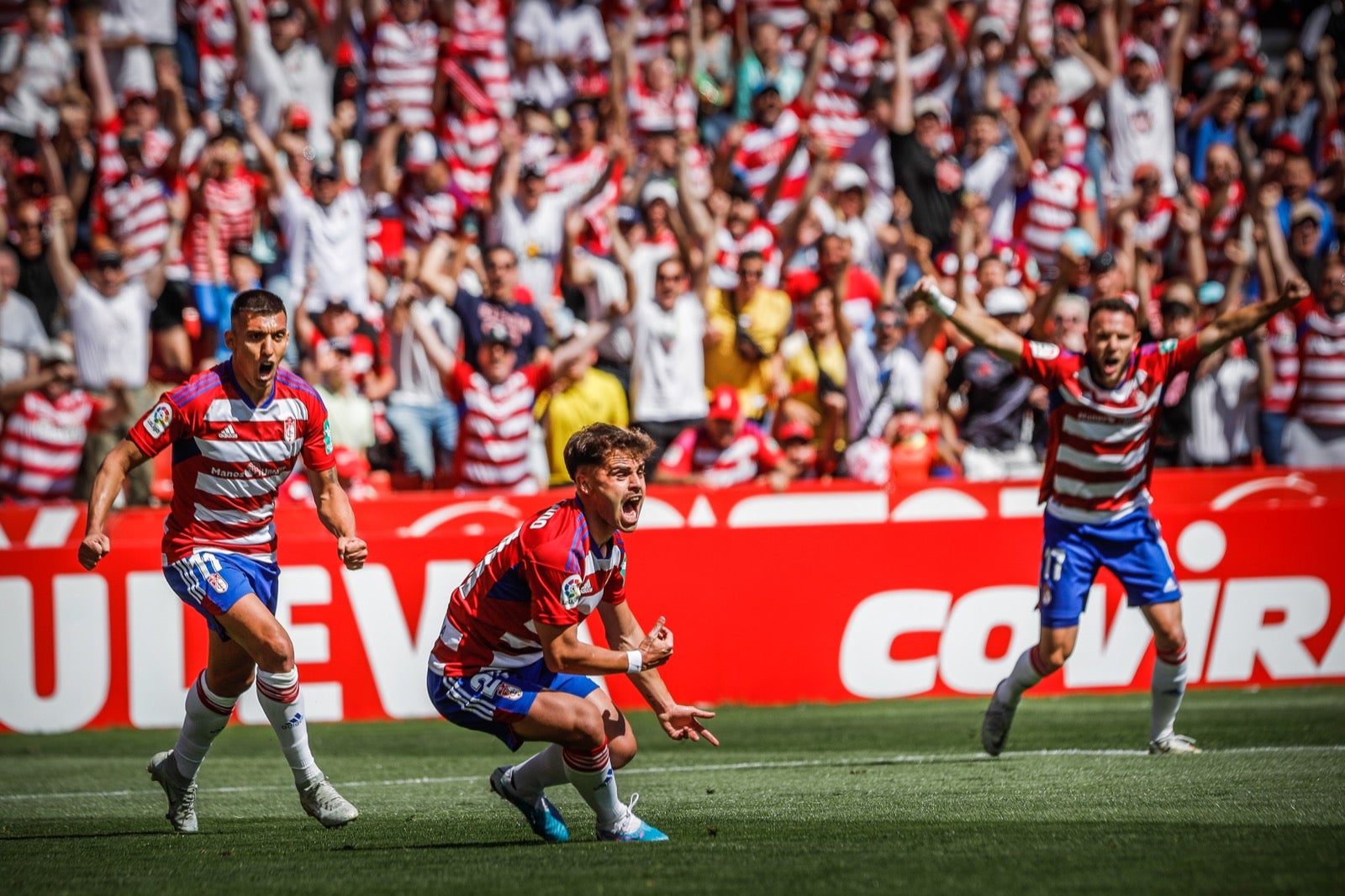 El triunfo del Granada ante Las Palmas, a ras de césped