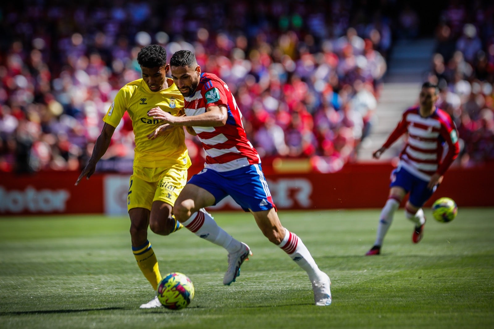 El triunfo del Granada ante Las Palmas, a ras de césped