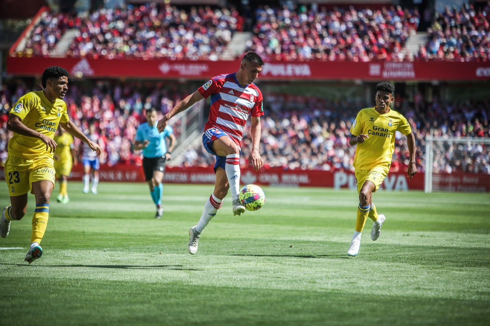 El triunfo del Granada ante Las Palmas, a ras de césped