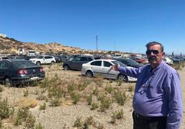 Juan José Cara, en el depósito de Alhama de Almería.