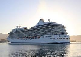 Llega a Motril un crucero de lujo de 23.000 euros el pasaje con destino a Roma