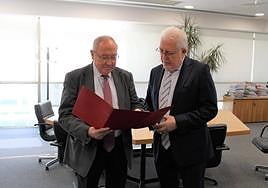 José Luis Bonet y José María Villén, presidentes de la Cámara de Comercio de España y de la de Linares, respectivamente.