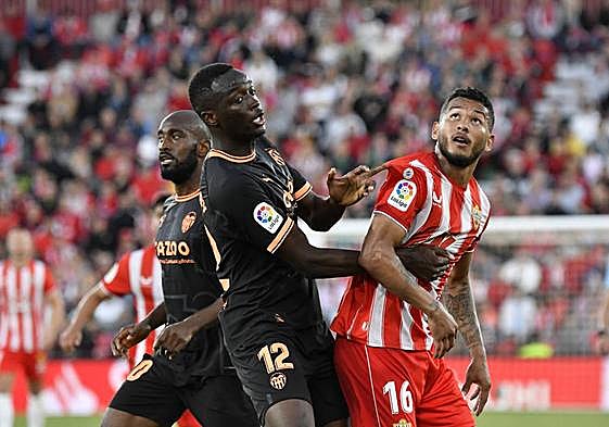 Valencia y UD Almería son de los que menos descansos tendrán en cuatro jornadas.