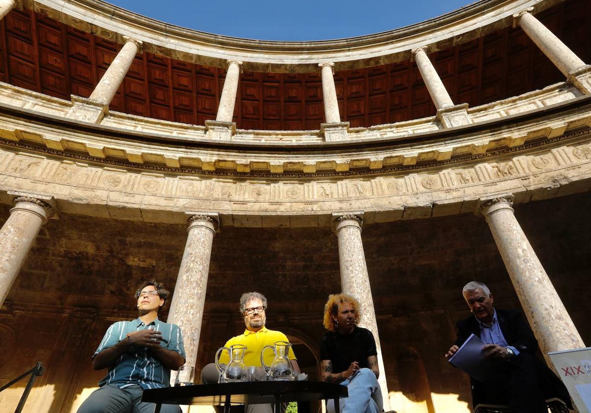 Mohamed El Morabet, Sergio del Molino, Nadia Hafid y José Sarria, en el Carlos V.