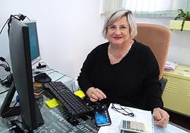 Lali Luiz, en su despacho de la inmobiliaria Brisahogar.