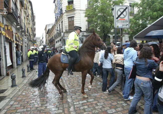 En 2006 el botellón desbordó la ciudad.