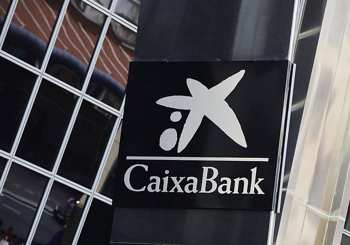 CaixaBank alerta de nuevas estafas por SMS y WhatsApp.