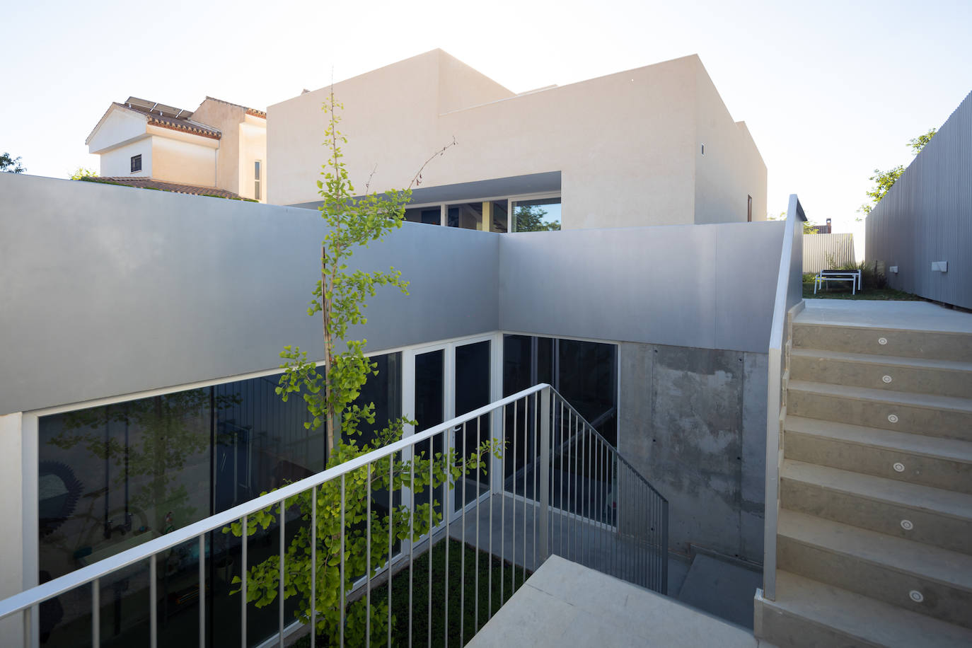 Imagen - Visión general desde el acceso a la vivienda.