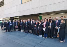 Concentración de abogados en la Ciudad de la Justicia de Almería.