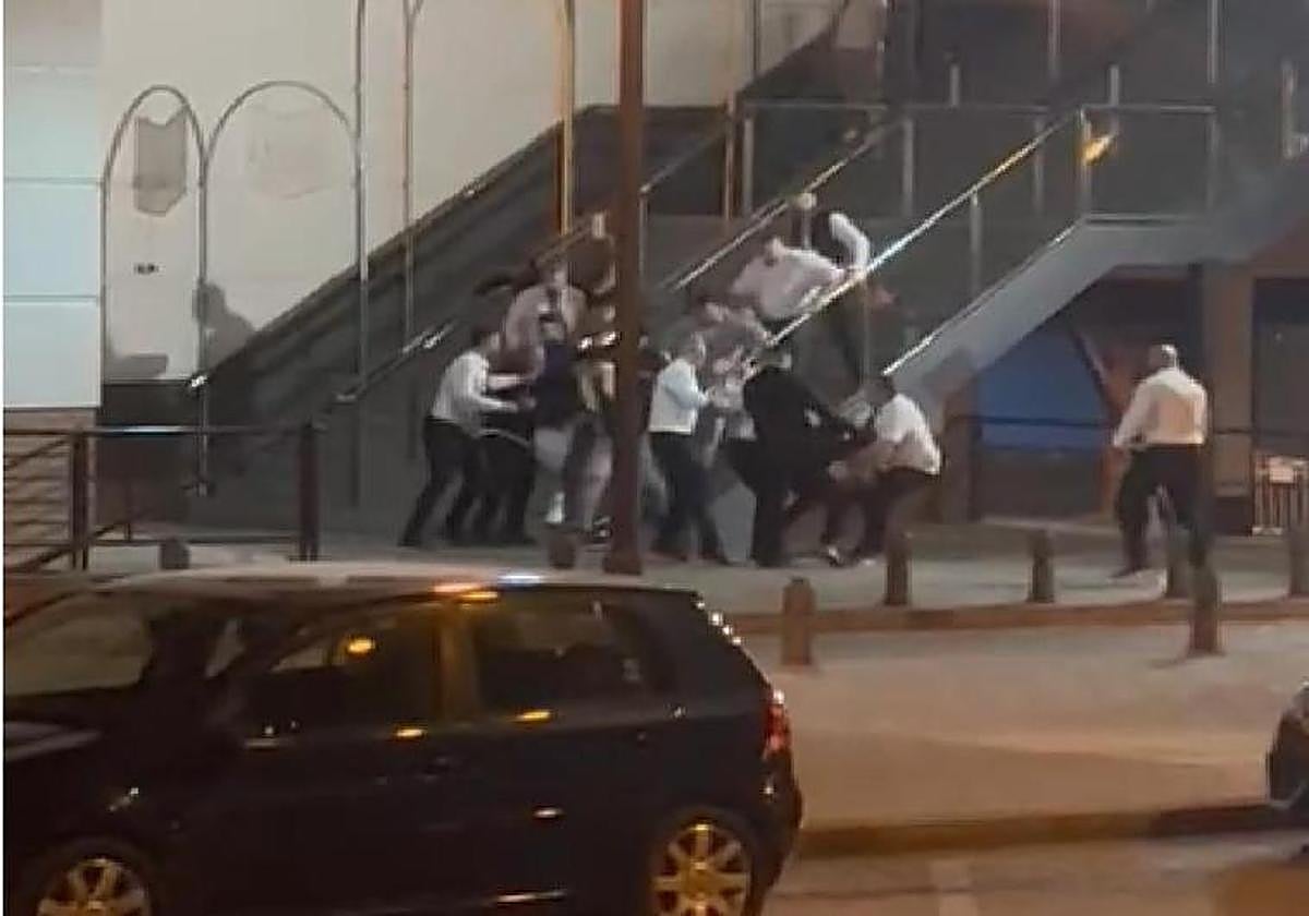 Imágenes de la supuesta agresión en la Mae West.