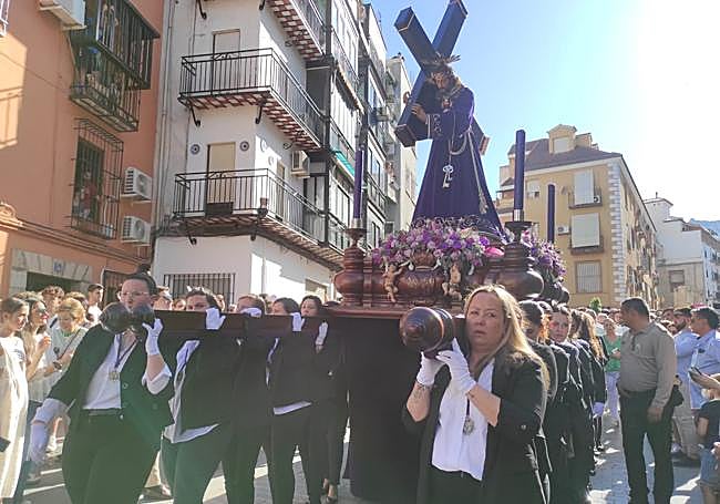 Costaleras han portado en un primer momento la imagen.