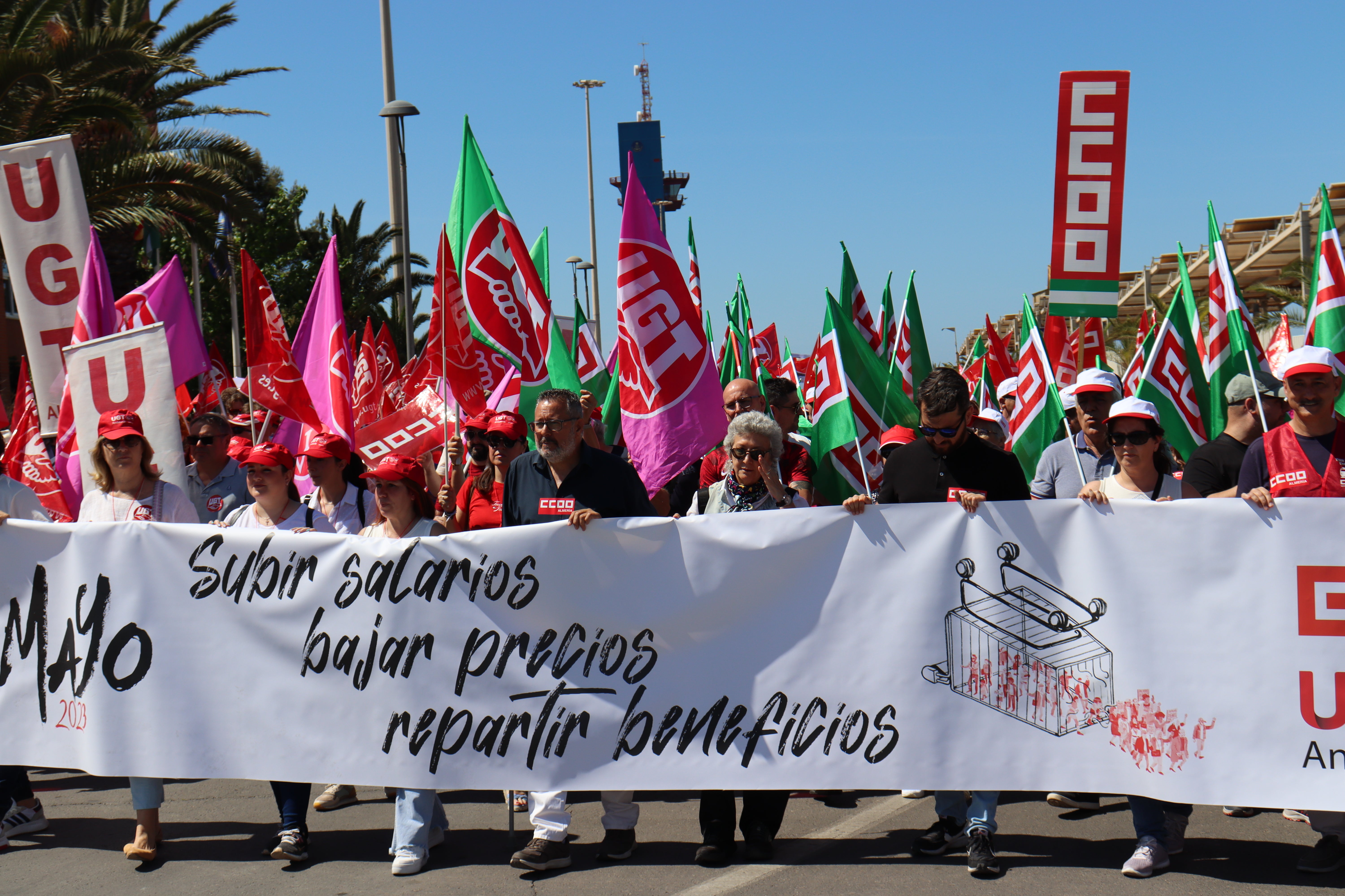 Momento en que iniciaba la marcha desde el Muelle del Levante.