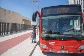 La línea U3 conecta el campus de la Cartuja con el PTS.