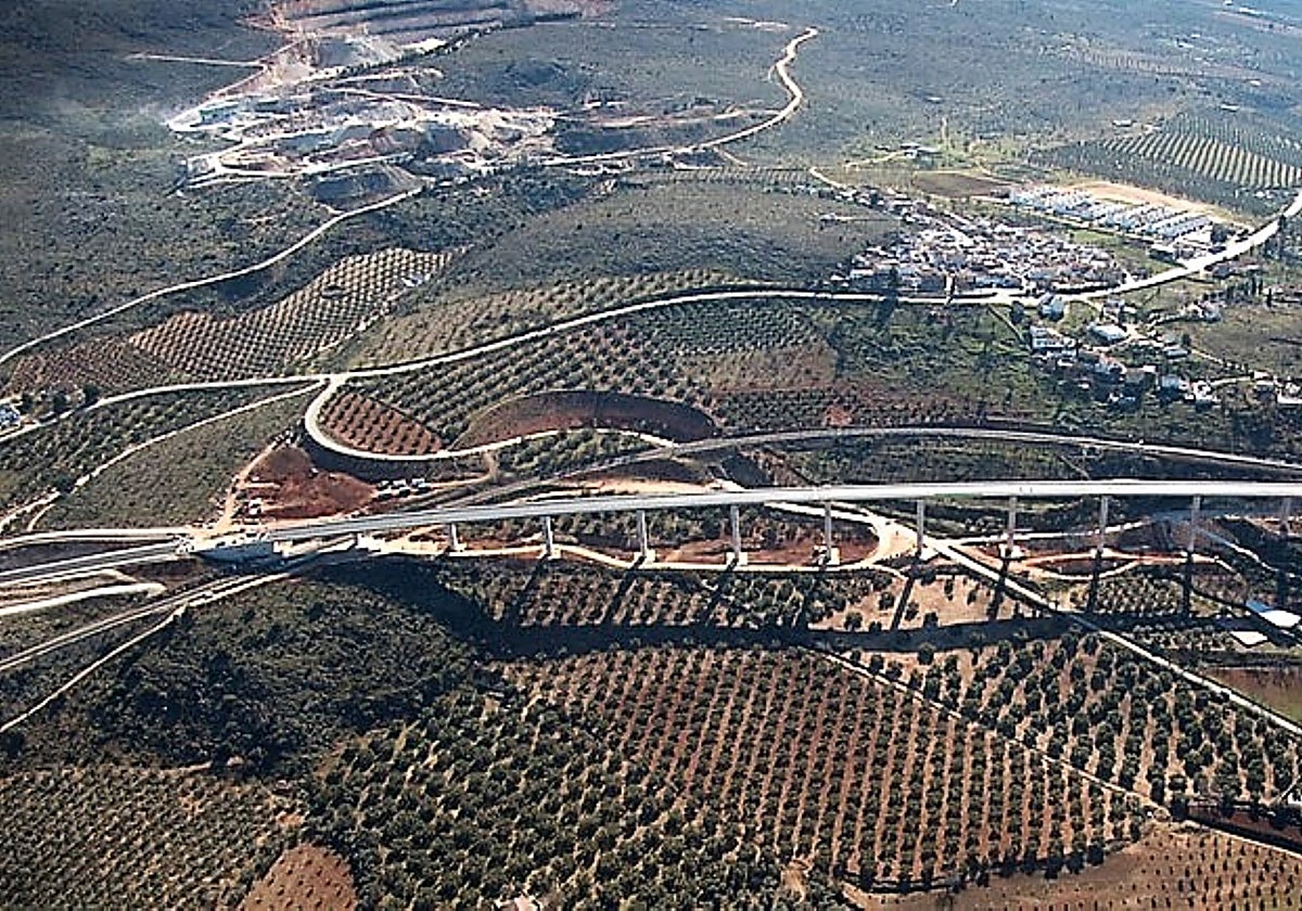 Vista aérea del primer acueducto de la variante.