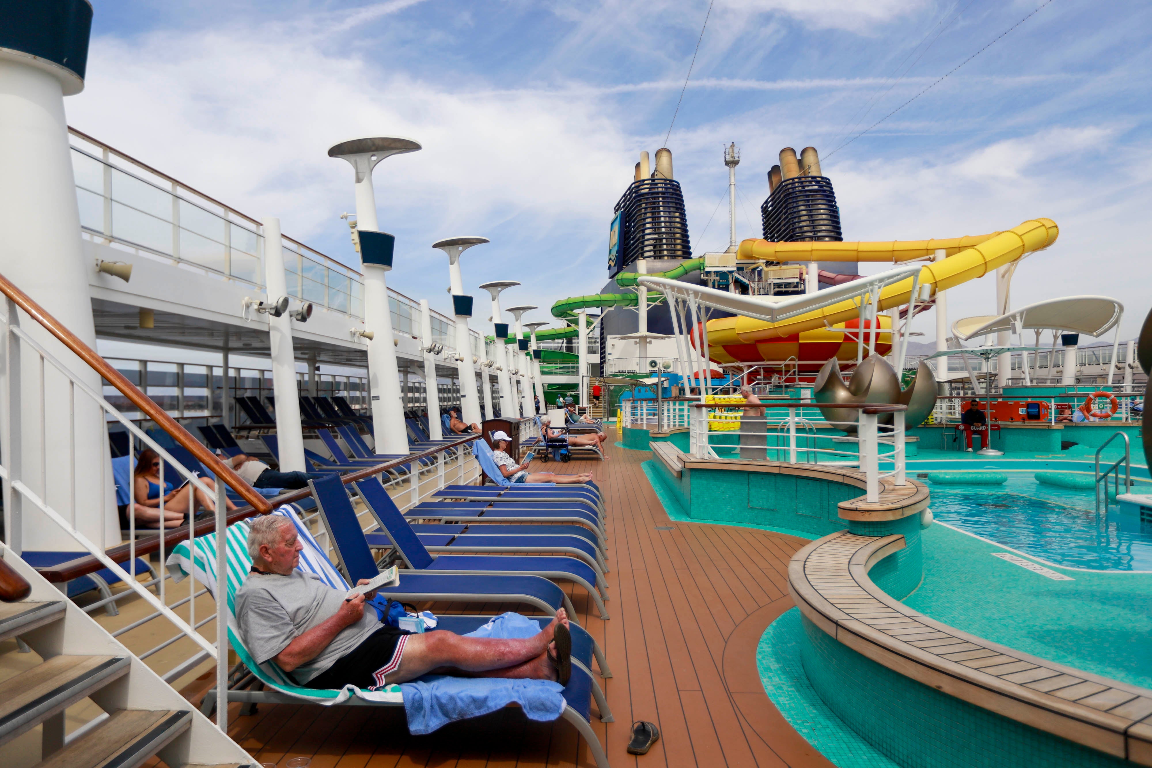 Las imágenes del crucero más grande atracado nunca en Motril